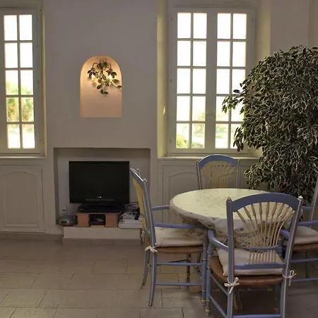 Very Charming On Port In A Short Walk To Palais With Aircon And Internet 411 Apartament *
