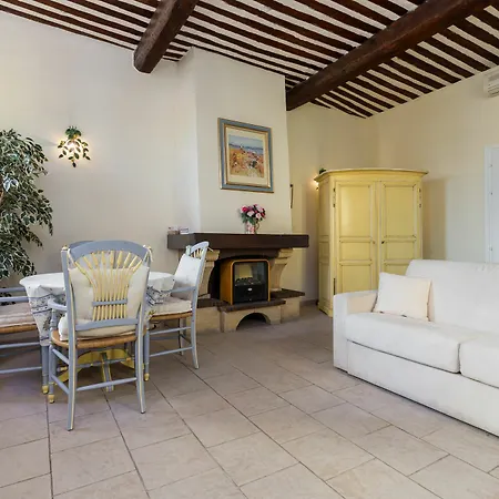 Very Charming On Port In A Short Walk To Palais With Aircon And Internet 411 * Cannes