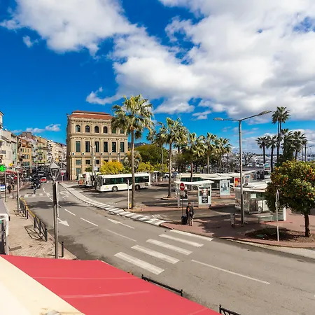 Very Charming On Port In A Short Walk To Palais With Aircon And Internet 411 דירה