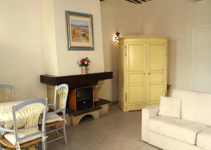 Very Charming On Port In A Short Walk To Palais With Aircon And Internet 411 Apartment